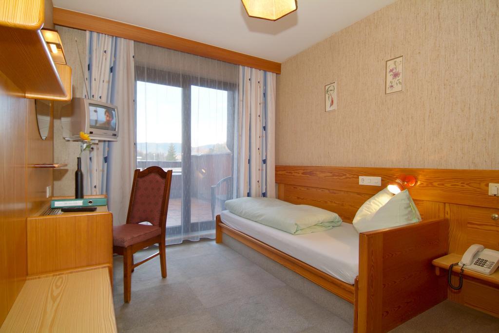 Hotel Alpina Regina Бібервір Номер фото